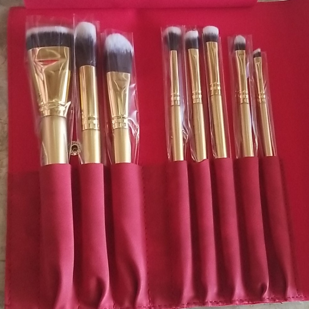 Luxie 8 brush set